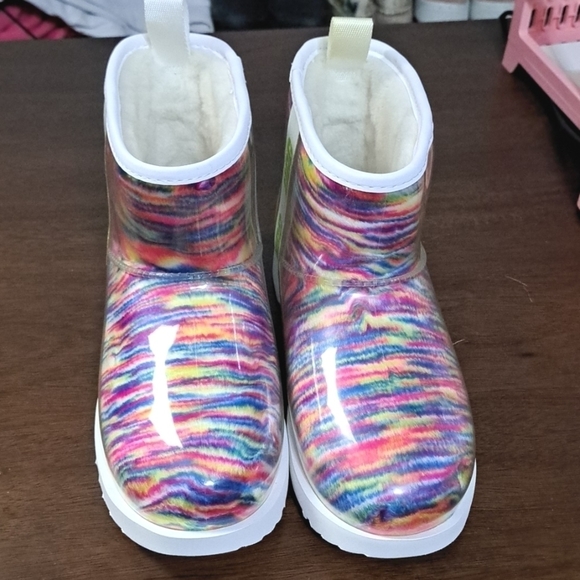 NEW UGG CLASSIC CLEAR WEATHER PROOF BOOTS $159 - Picture 10 of 15